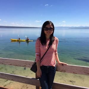 Meet your Posher, Adrienne